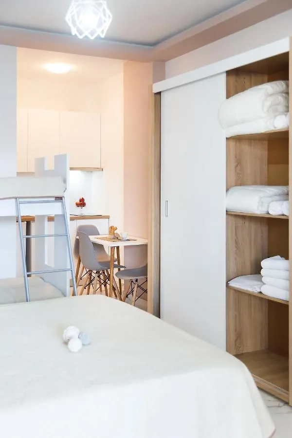 Nikogroup Plaza Apartment Polychrono