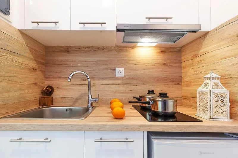 Nikogroup Plaza Apartment Polychrono
